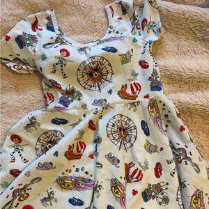 DISNEY Wild Rich Kids White Kids Dress with Colorful Disneyland Prints